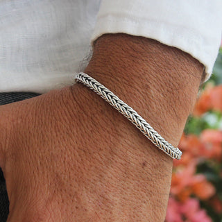 Slithering Silver