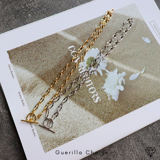 MADELY CHARM NECKLACE