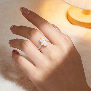 Étoile Marquise VVS Engagement Ring