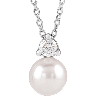 Aurélie pearl and diamond necklace, pendant detail