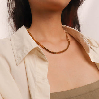 ROSAIRE SNAKE NECKLACE