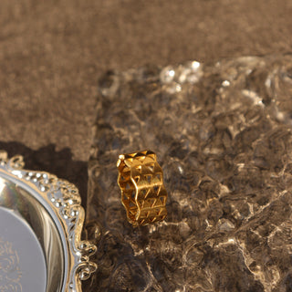 RADELLE TRAVER RING