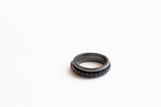 CENTER STAGE FIDGET SPINNER RING