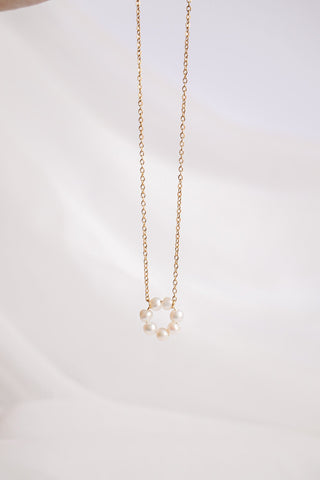 Lucy Necklace in Freshwater Pearl