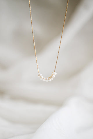 Lorelei Necklace in Dainty Pearl