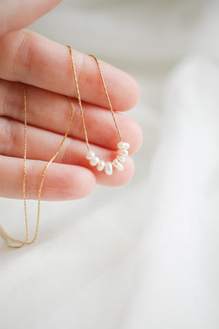 Lorelei Necklace in Dainty Pearl