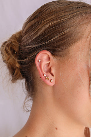 Pearl Trio Flat Back Stud